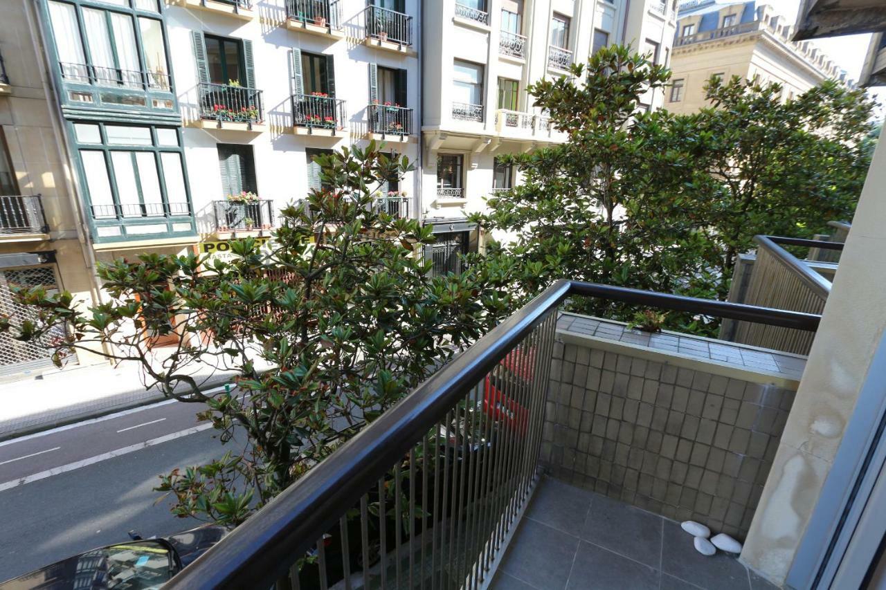 Modern & Spacious Apartment Near La Concha Bay San Sebastian Exterior photo
